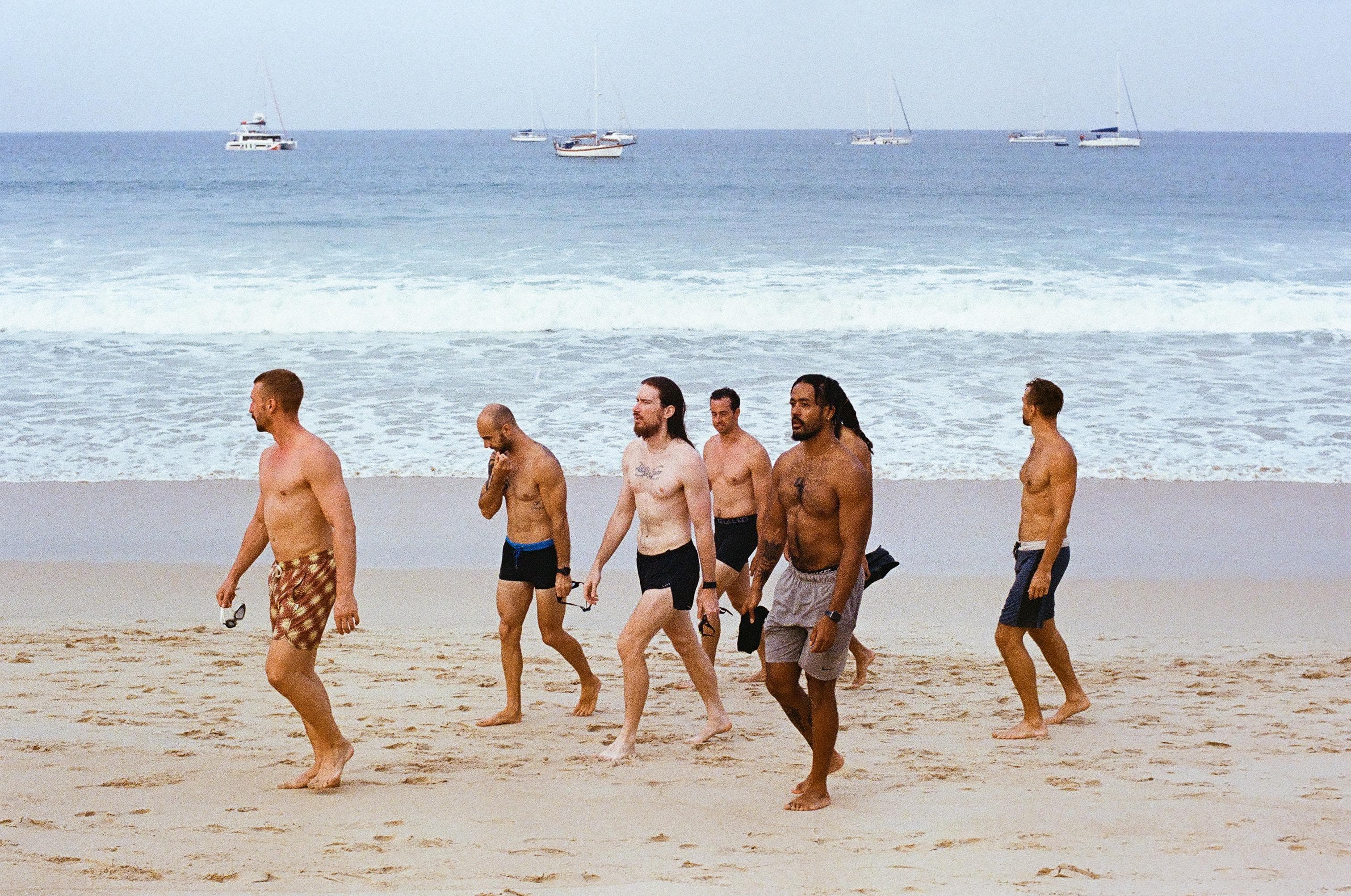 Pascal mit Freunden am Strand